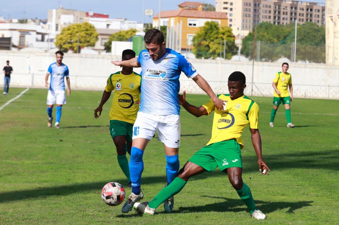 Chuma durante el partido ante Los Barrios