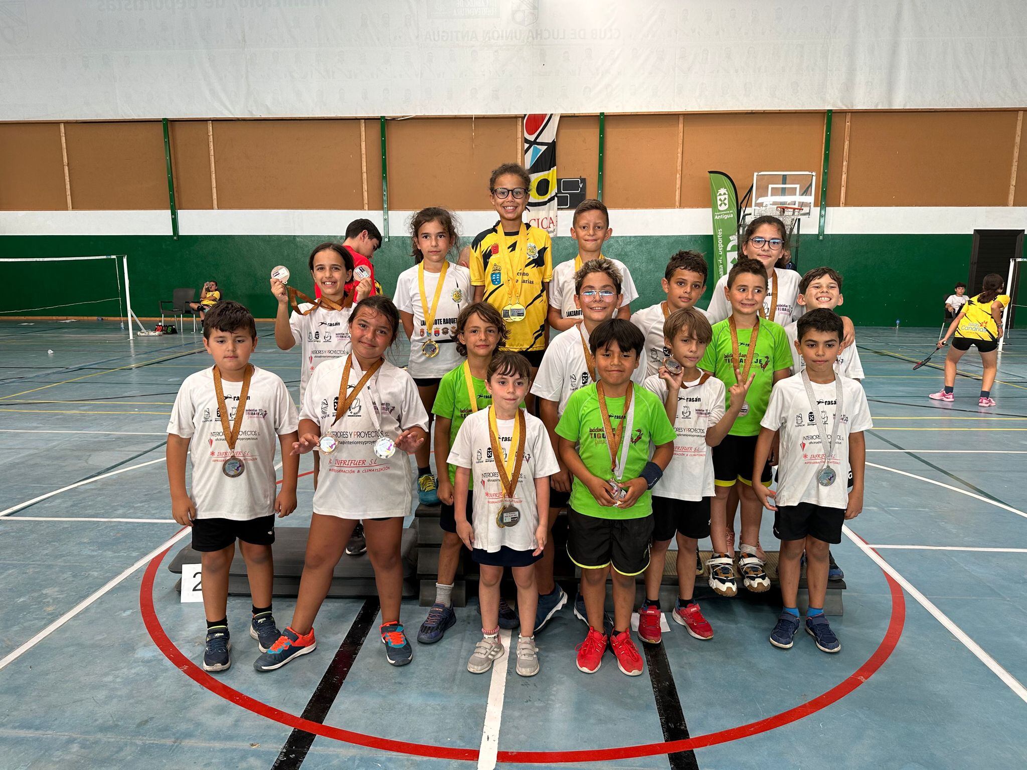 Algunos de los medallistas del club lanzaroteño.