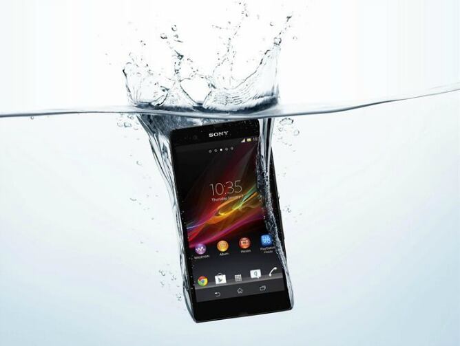 El móvil Sony Xperia Z es publicitado como resistente al agua.