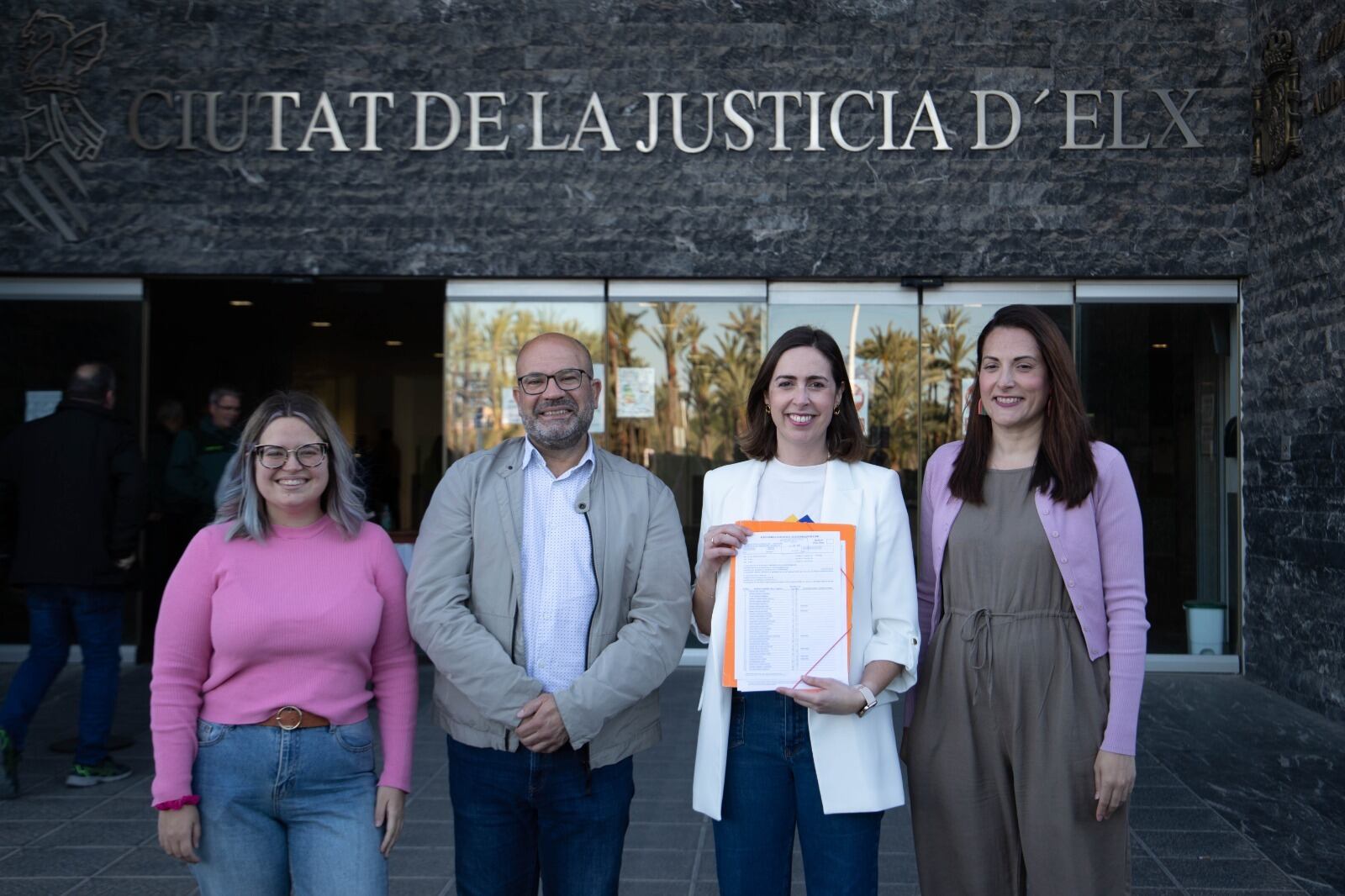 Compromís registra la lista electoral