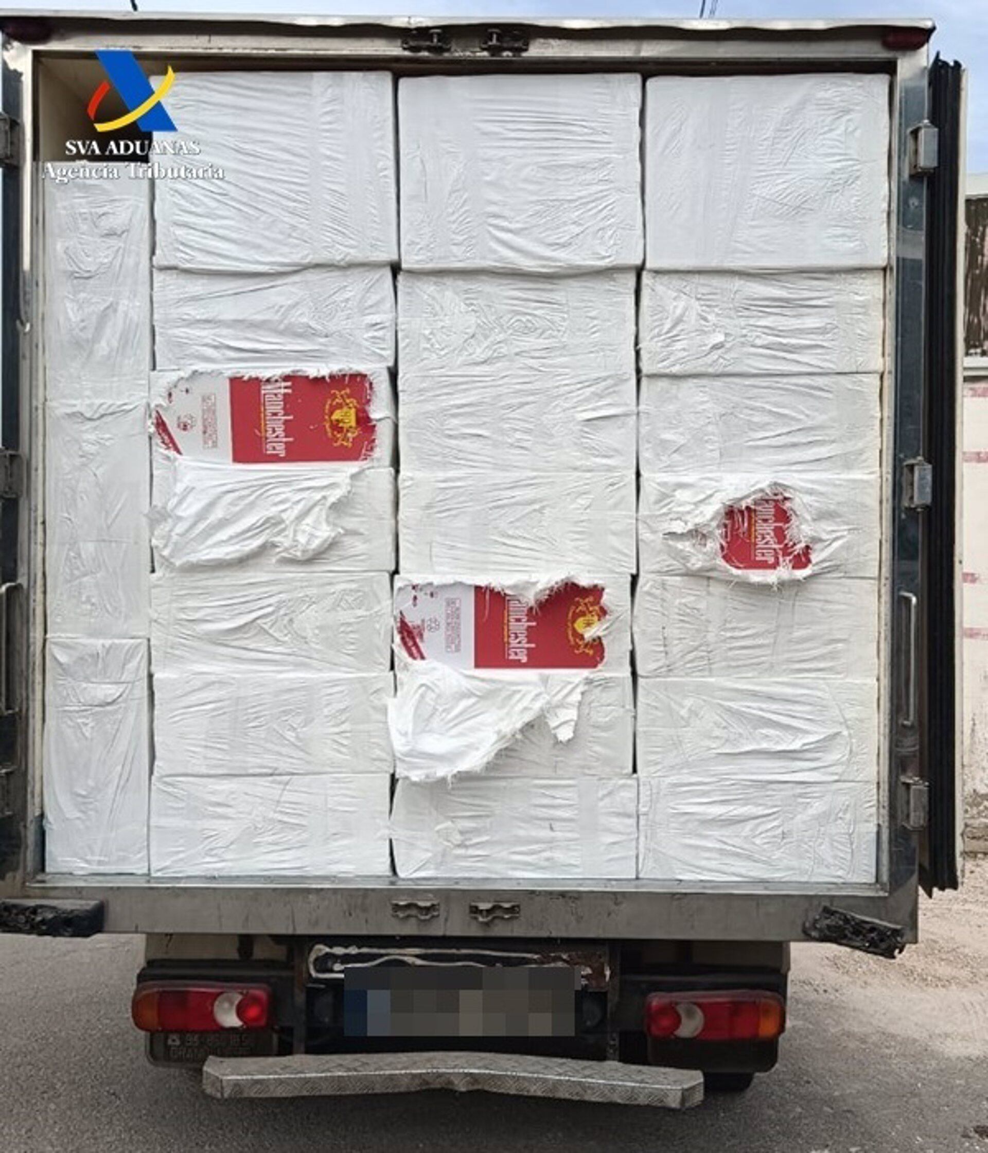 21/02/2023 Cajas de cigarrillos de contrabondo a bordo de un camón incautadas por agentes de Vigilancia Aduanera.
POLITICA ANDALUCÍA ESPAÑA EUROPA SEVILLA
MINISTERIO DE HACIENDA
