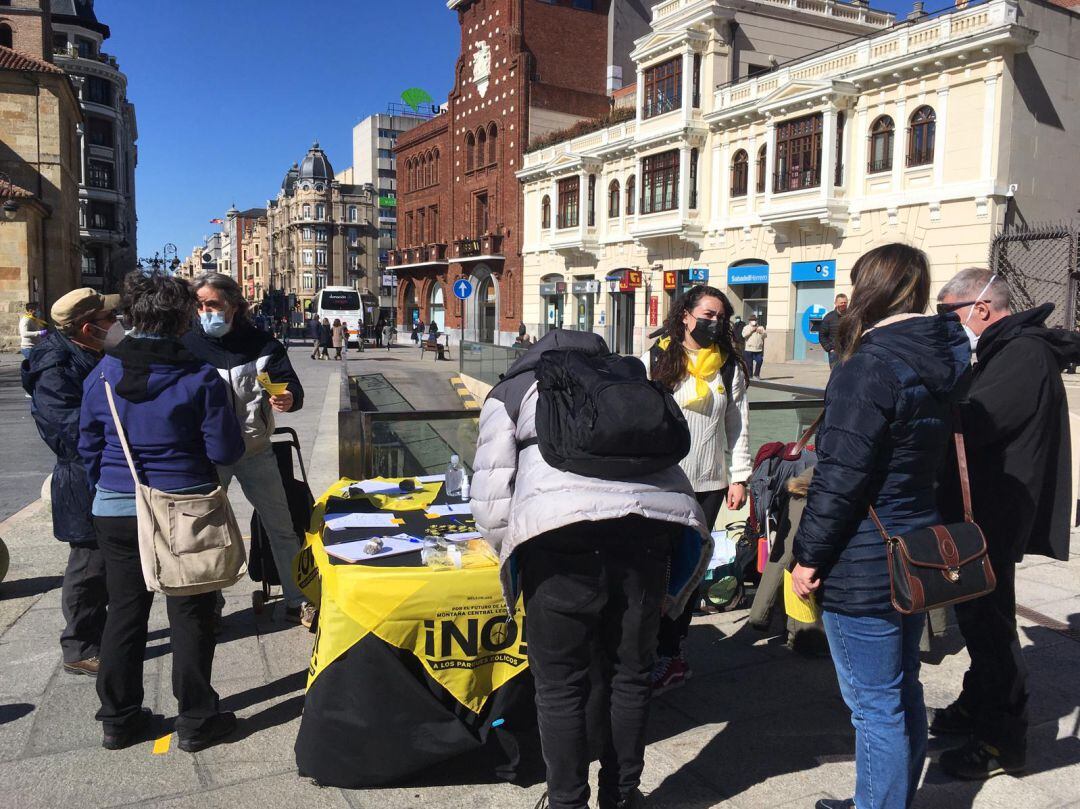 La Plataforma en defensa de la Montaña Central llevó este fin de semana sus reivindicaciones al centro de León