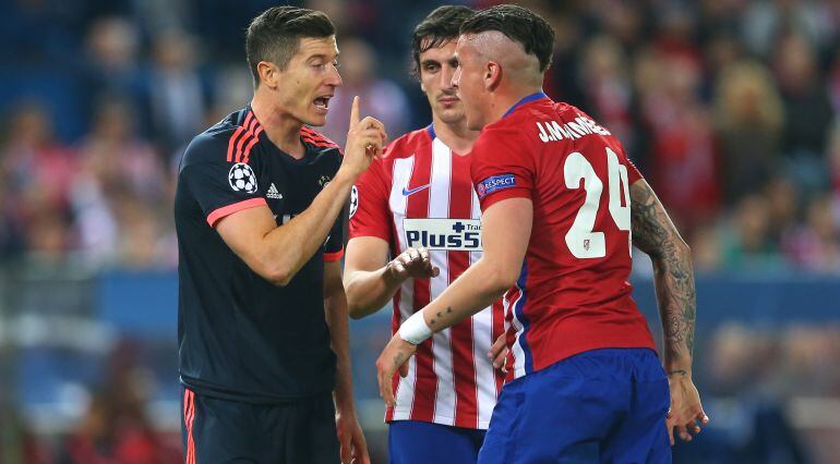 Savic y Giménez, en un partido de semifinales ante el Bayern.