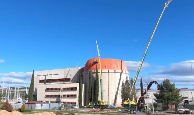 Desmontaje de la cúpula del edificio de contención