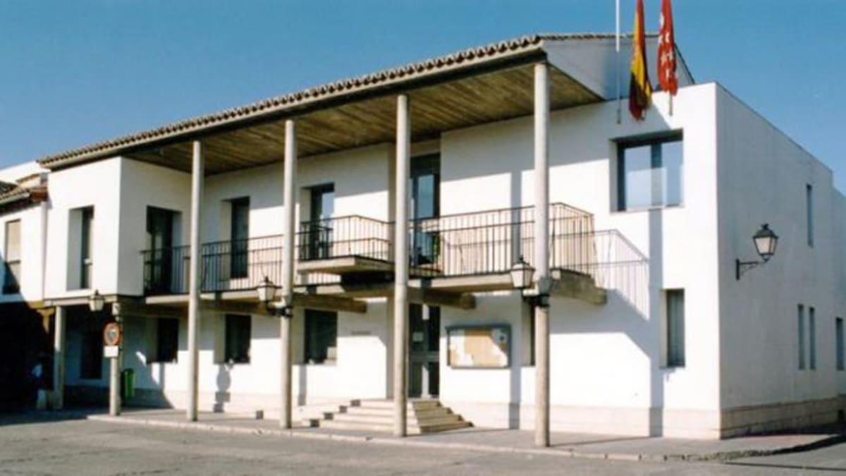 David Conde, alcalde de Valdemoro, habla sobre la reducción del pago medio a proveedores del Ayuntamiento.