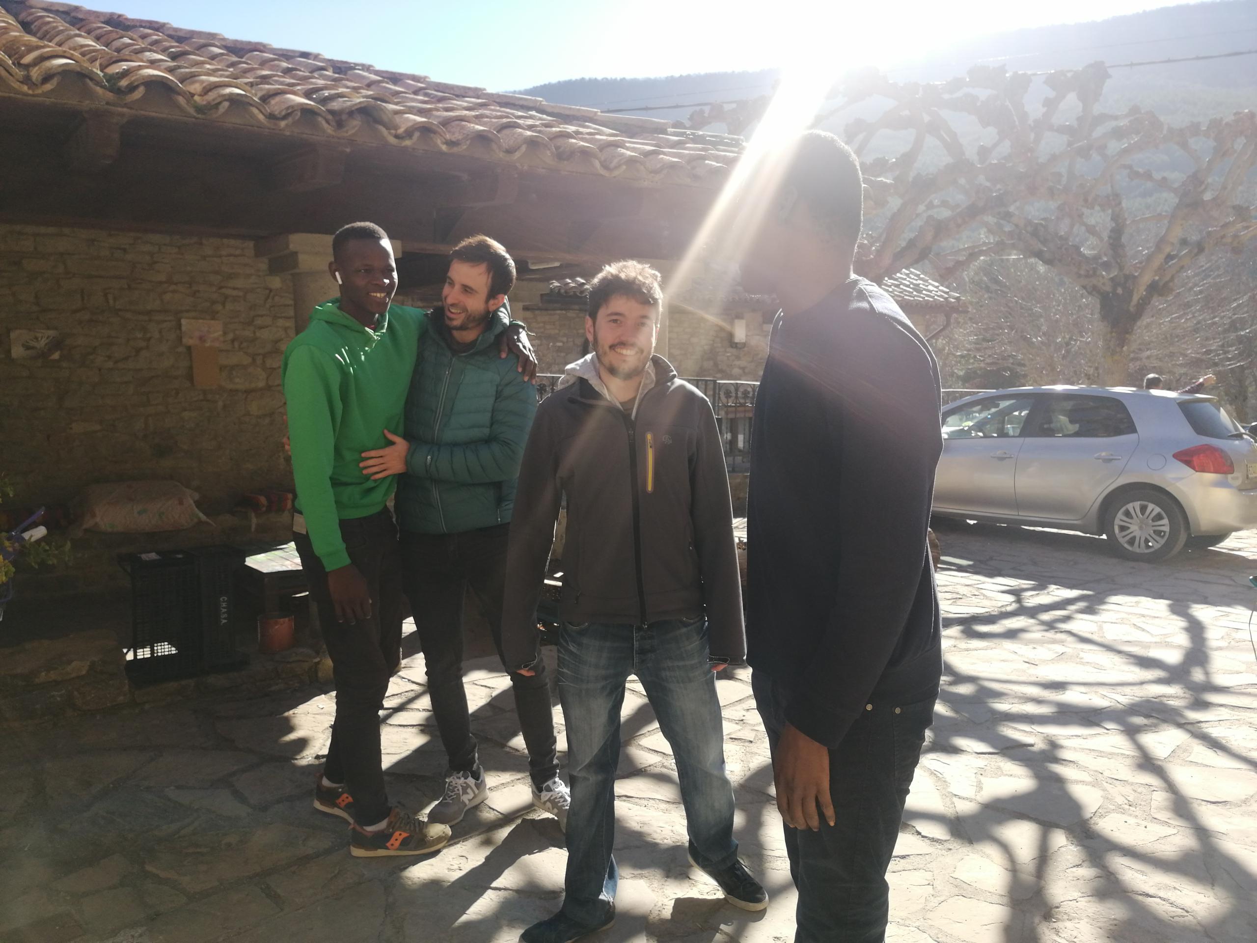 Artieda acoge a cuatro vecinos de Senegal derivados por el Ministerio tras el colapso en Canarias