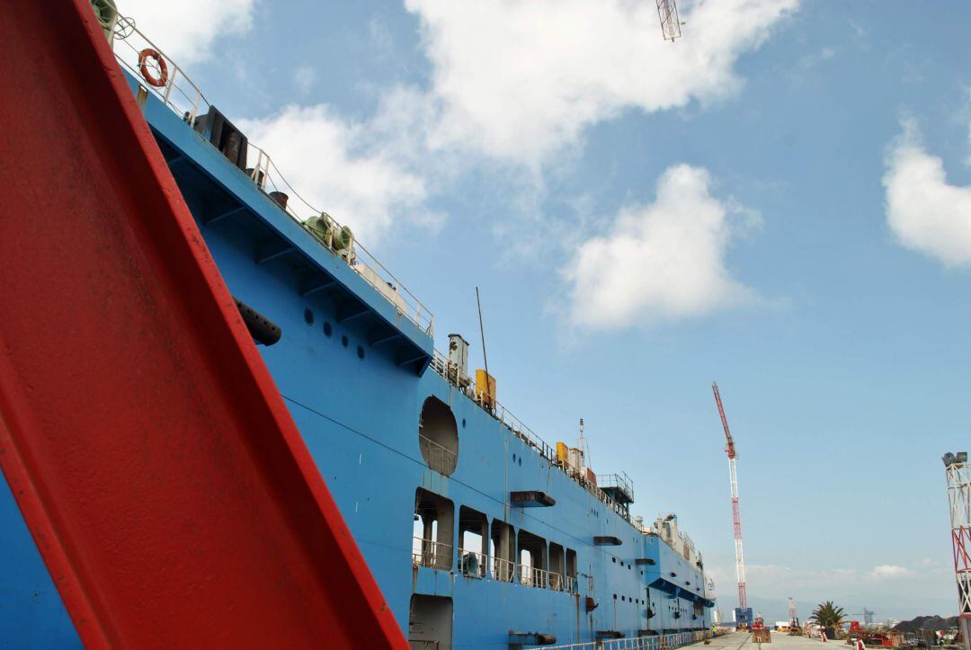 Dique flotante de Cernaval 