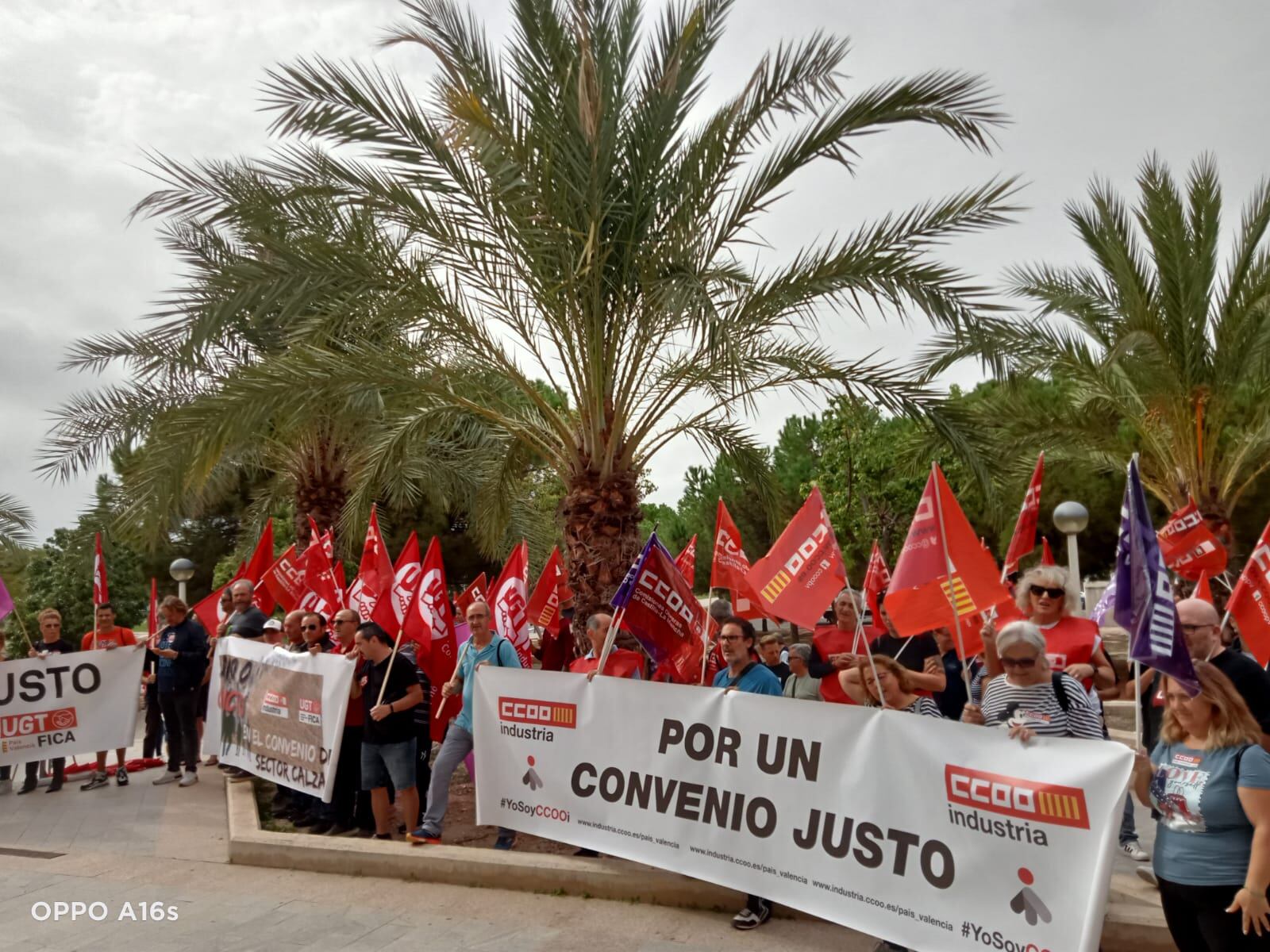 Manifestación a las puertas de Avecal