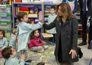 La presidenta de la Junta de Andalucía, Susana Díaz, a su llegada al colegio Antonio Machado de Jerez de la Frontera (Cádiz), que ha inaugurado este lunes