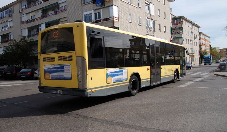 Una de las principales necesidades de Parla es el aumento de las frecuencias de autobuses urbanos