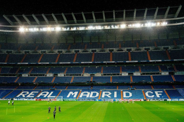 El Liverpool se entrena en el Santiago Bernabéu