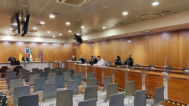 Juicio con jurado contra un hombre por matar a su mujer y enterrar el cuerpo.POLITICA