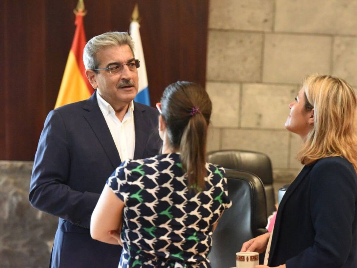 Rodríguez pide que sean las Cortes quien autorice al Gobierno el desbloqueo autonómico