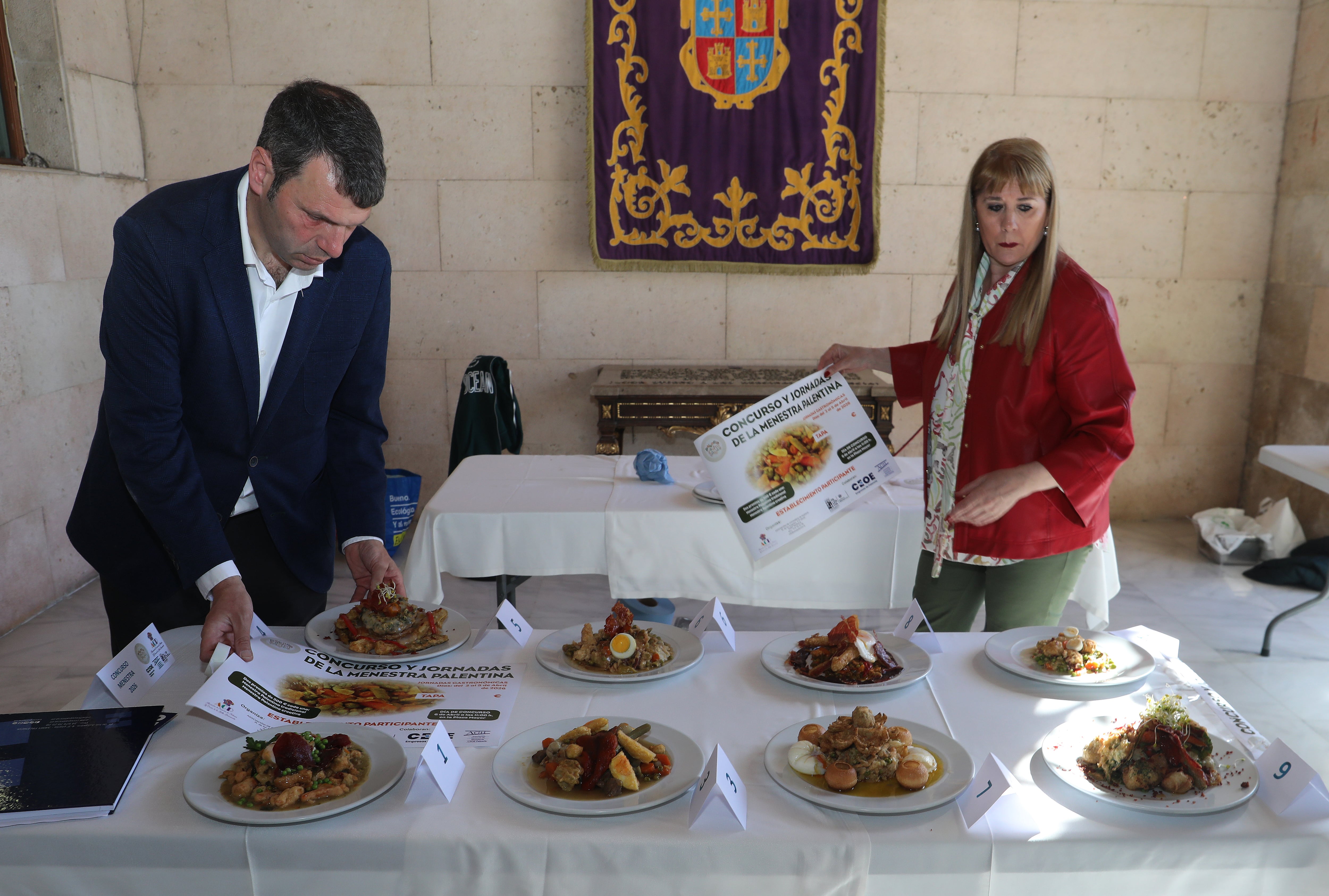 Palencia celebra la segunda edición del Concurso de la Menestra Palentina, una iniciativa organizada por la Asociación de Cocineros de Palencia ‘La Cocina de la Bella Desconocida’, en colaboración con CEOE Palencia, la Asociación General de Hostelería y el Ayuntamiento a través de la Agencia de Desarrollo Local
