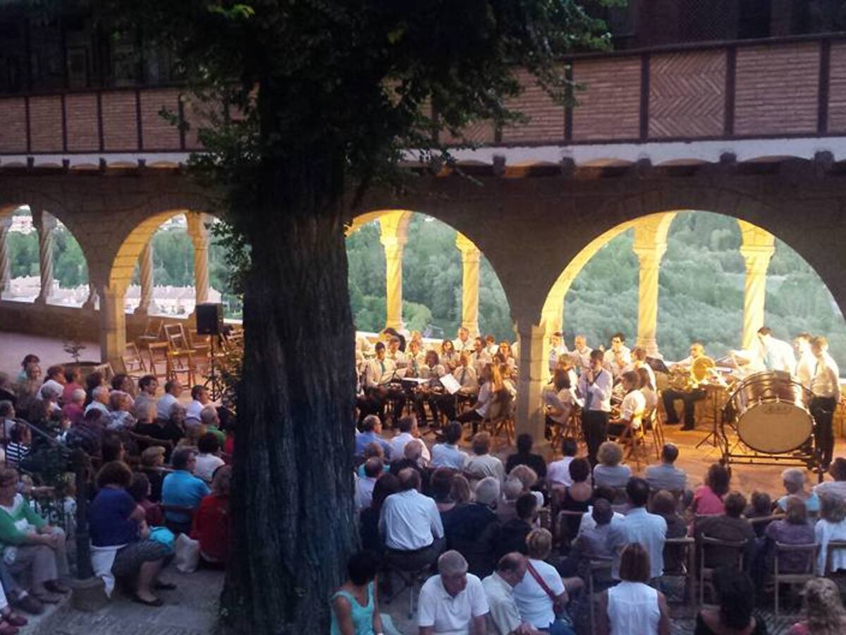 La banda de música cierra las jornadas culturales de Amigos de la Peña