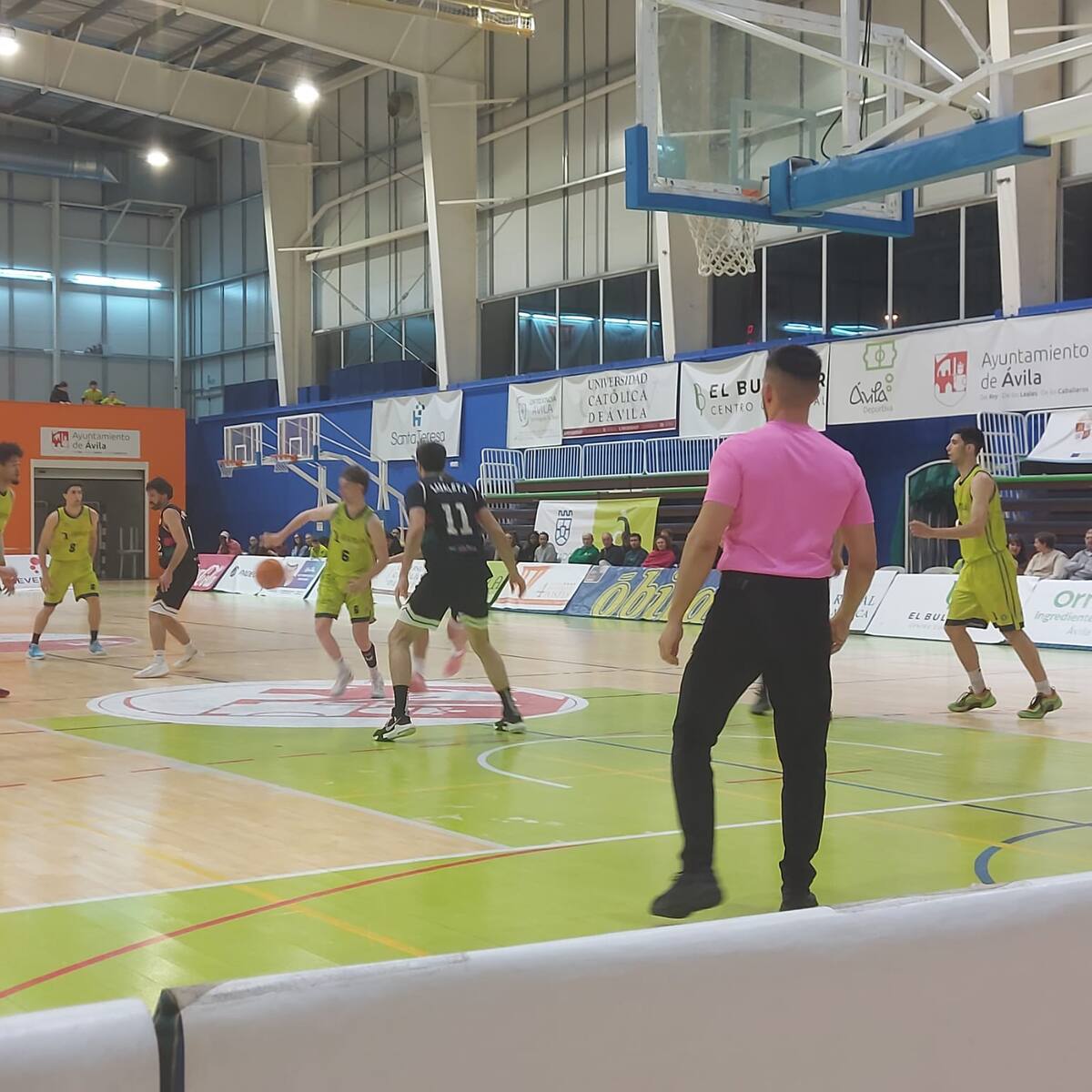 Universidad de Oviedo o Basket Xiria, posibles rivales del Óbila en la primera eliminatoria de ascenso