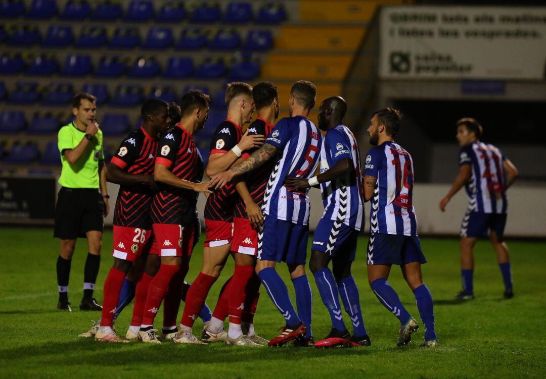 Jugadores del Hércules y Alcoyano