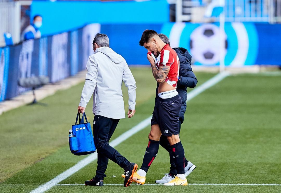 Yuri Berchiche of Athletic Club goes out injured during the spanish league, La Liga Santander, football match played between Deportivo Alaves and Athletic Club de Bilbao at Mendizorroza stadium on october 04, 2020 in Vitoria, Spain. 