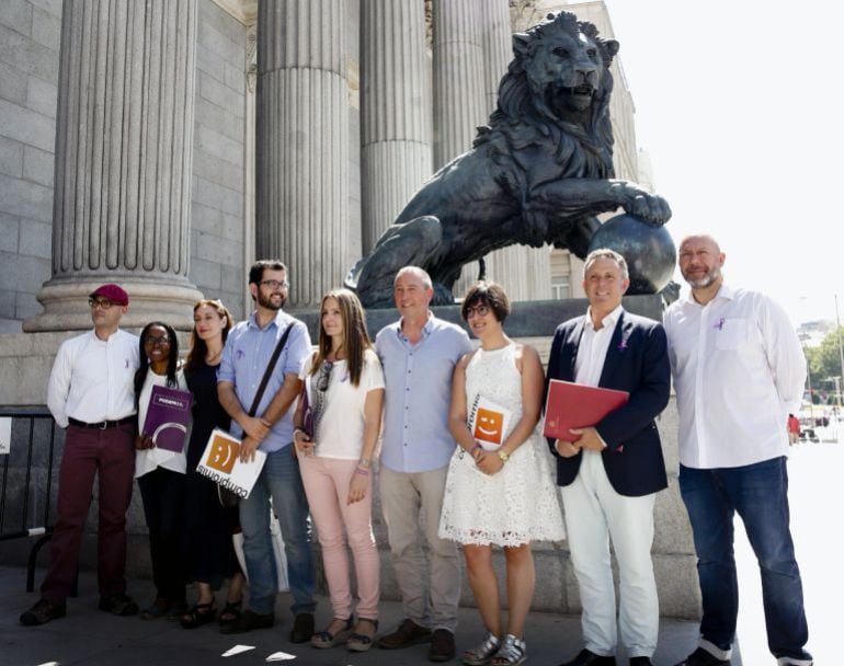 Los 9 diputados de la coalicón &quot; A la valenciana&quot; que obtuvieron escaño las pasadas eleccones del 26 de junio