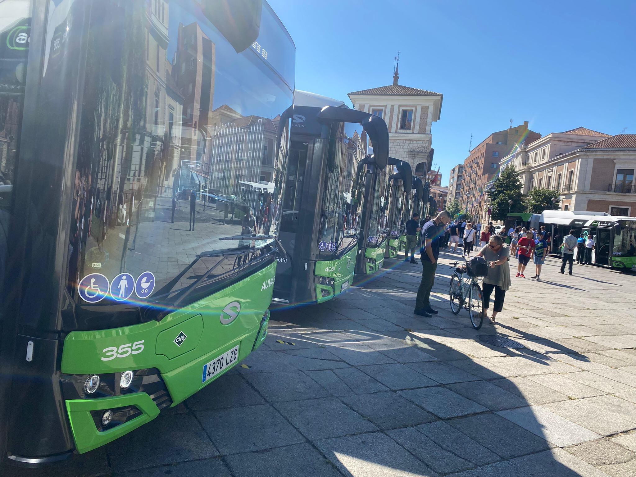 Presentación 15 nuevos autobuses