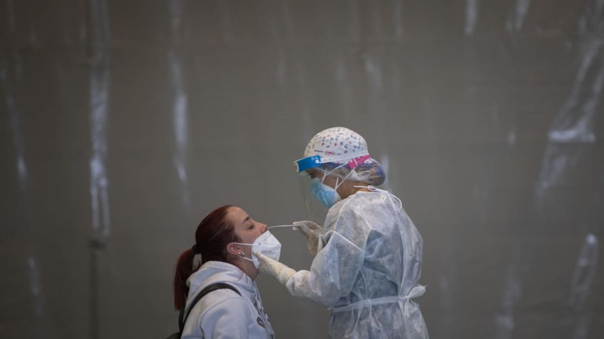 El PSOE: La entrega de test de antígenos de Sacyl a Ambuibérica es para "echarse las manos a la cabeza"