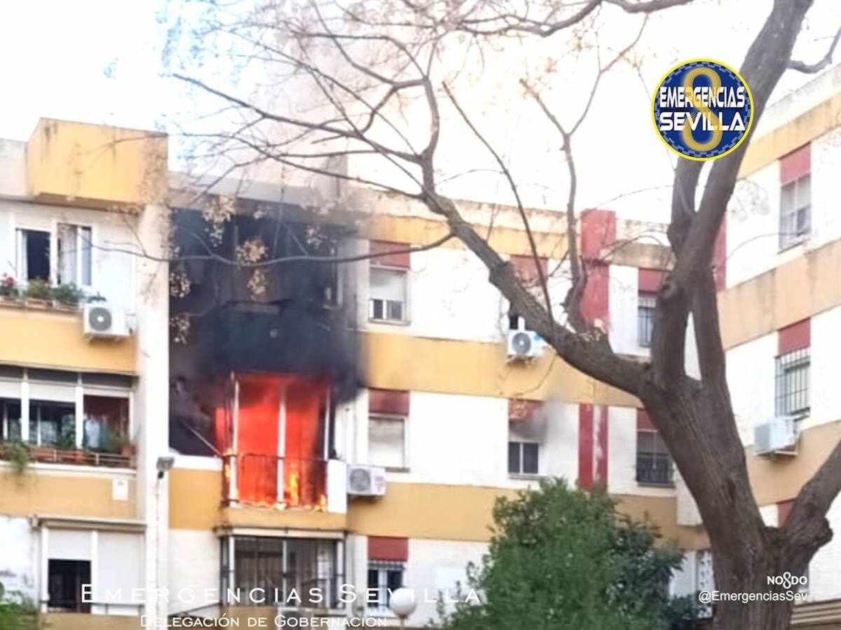 Siete heridos en un incendio en un piso de la Macarena
