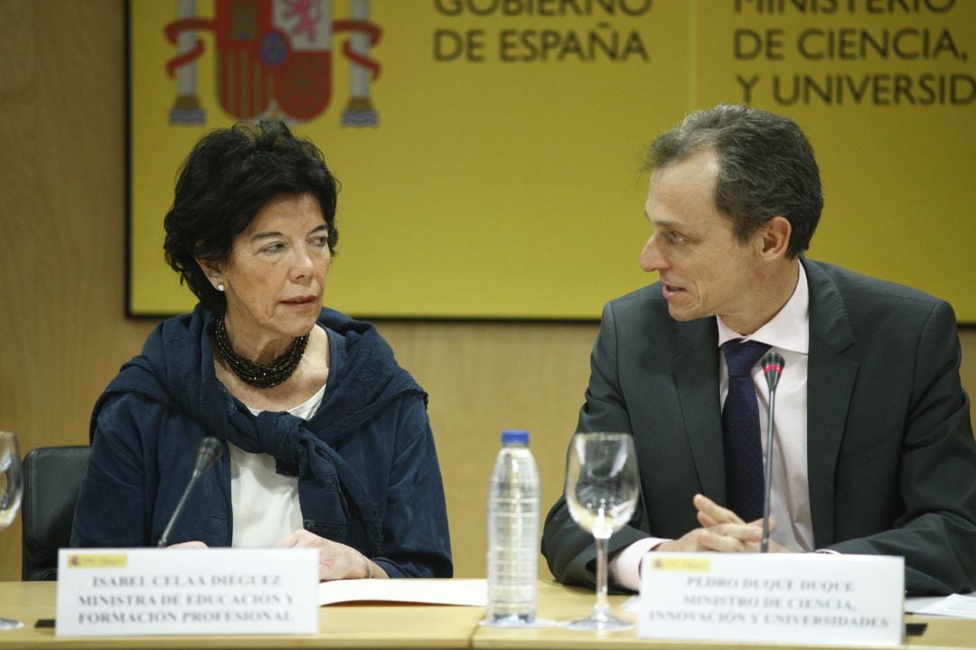 La ministra de Educación y FP, Isabel Celaá, y el ministro de Ciencia, Innovación y Universidades, Pedro Duque, presiden el Observatorio de Becas.  