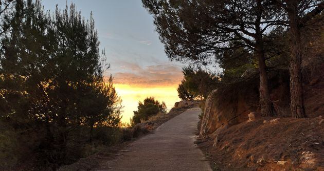 Subida a la ermita de la Virgen de la Estrella, en Ribatajada.