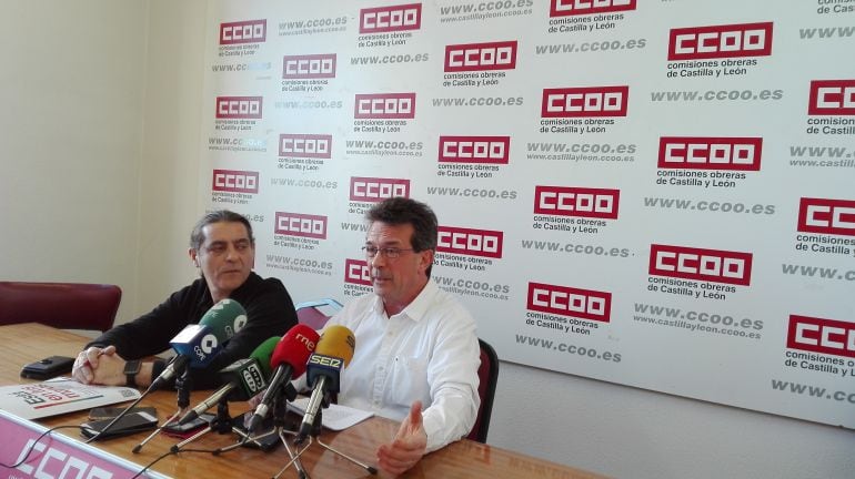 Antonio Salvador y Manuel Prieto en un momento de la rueda de prensa sobre la situación socio-laboral de Zamora