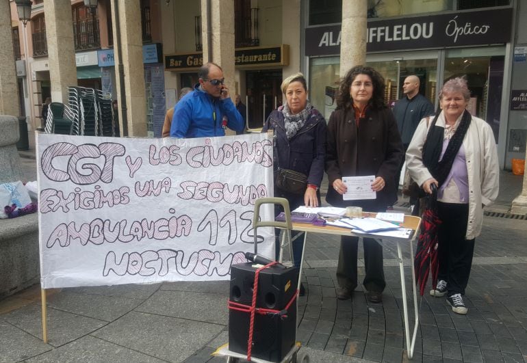 El sindicato CGT continúa la recogida de firmas para pedir una segunda ambulancia nocturna para Palencia