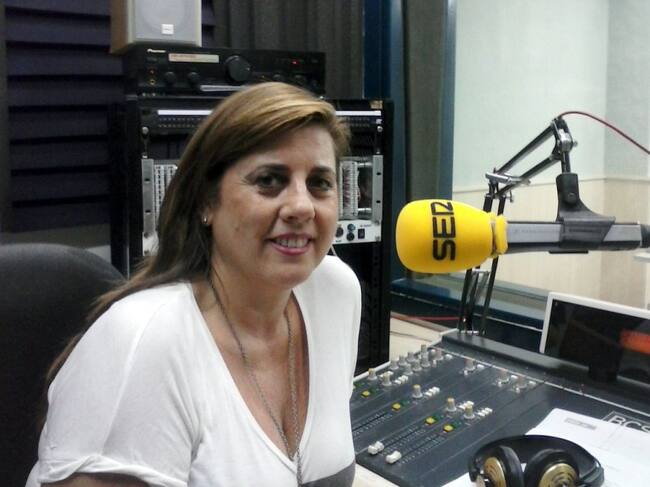 Mª Reme Bernal, tesorera de la Asociación Veteranos San Crispín Elda, en el programa Vinalopó Hoy por Hoy.