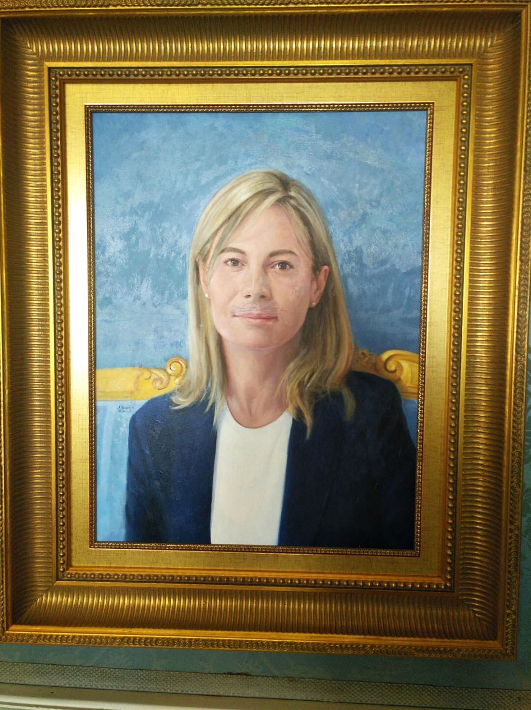 Retrato de la exalcaldesa Sonia Castedo con el bigote pintado con tinta azul