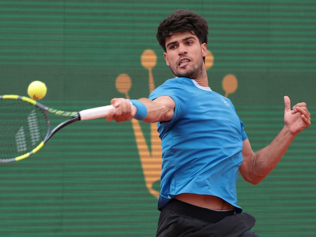Carlos Alcaraz, en un punto de la final ante Jannik Sinner