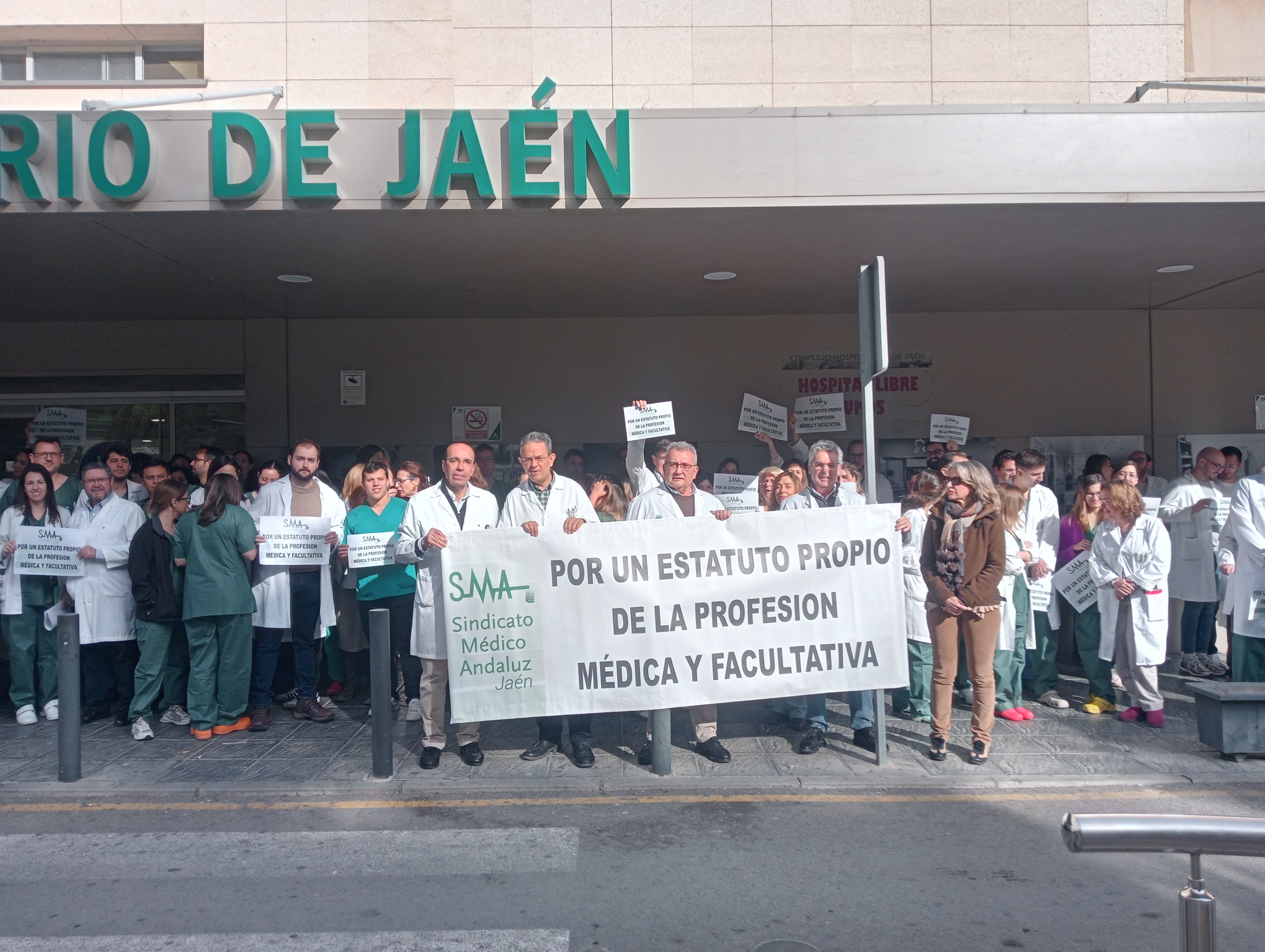 Concentración del Sindicato Médico en Jaén