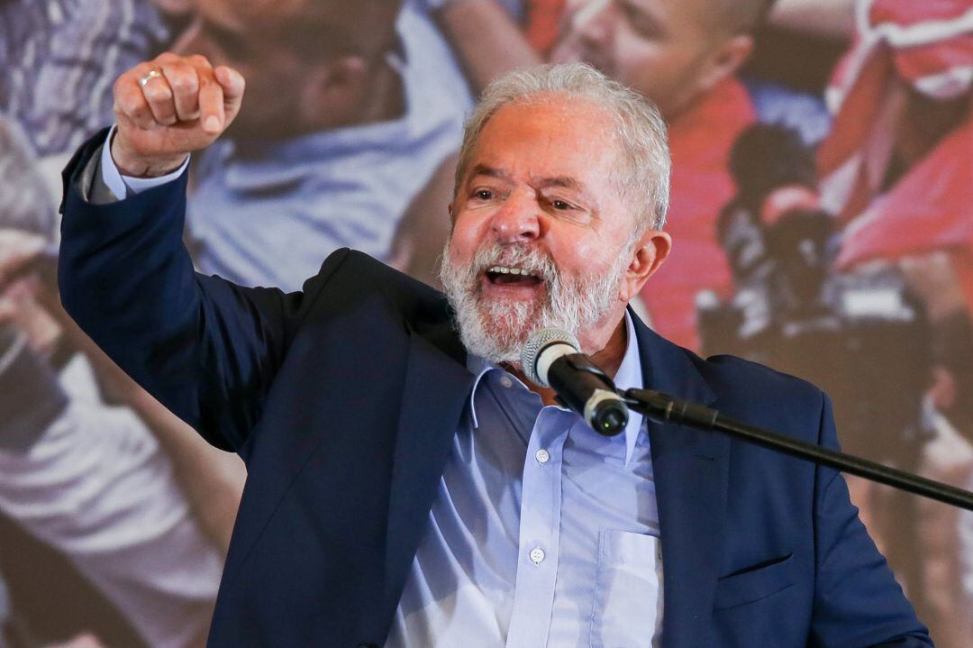 El expresidente brasileño Luiz Inacio Lula da Silva, este miércoles, durante la rueda de prensa celebrada tras la anulación del juicio que lo condenó.