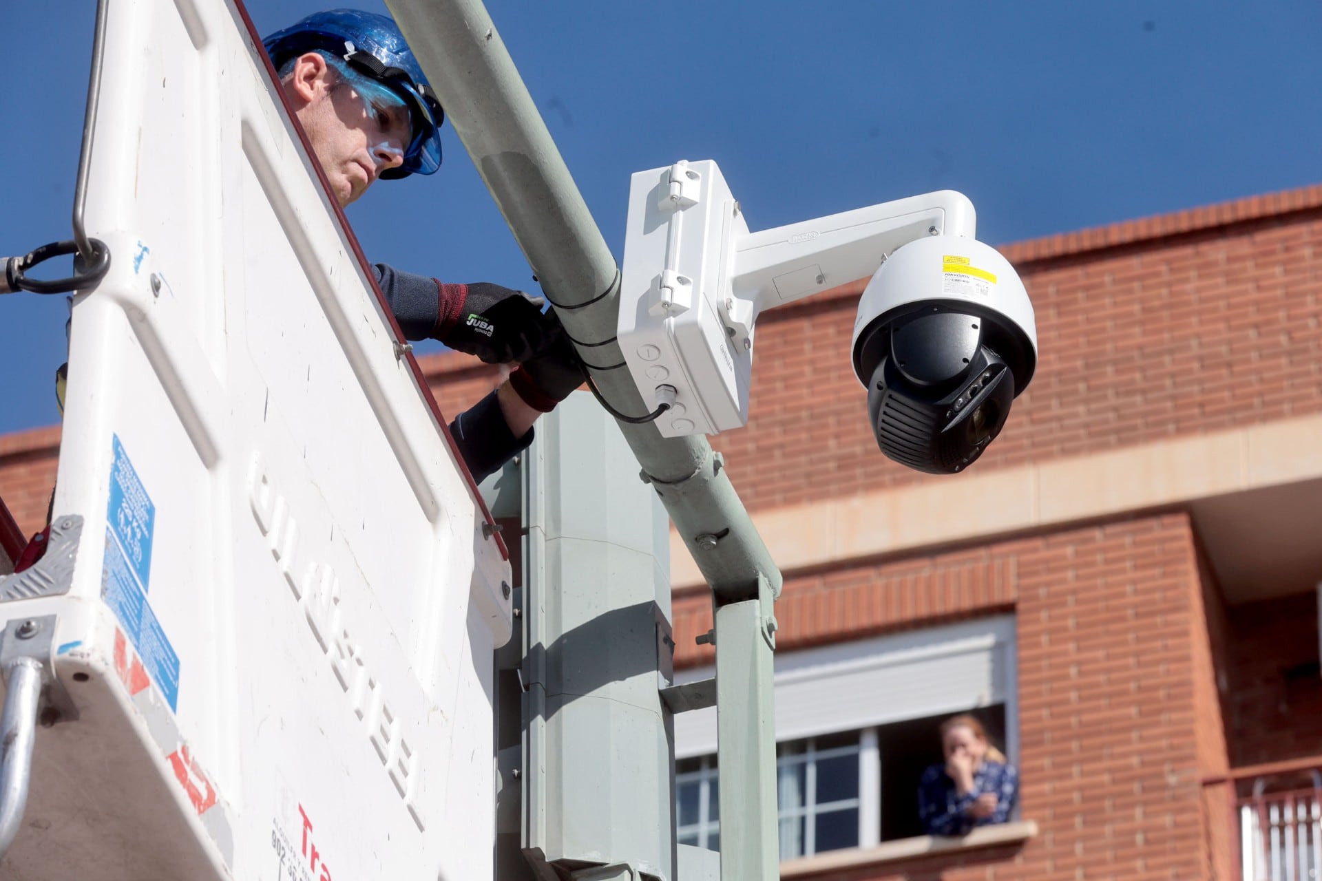 Instalación de cámaras de tráfico y seguridad en Benimàmet