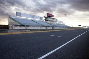 El circuito del Jarama es uno de los escenarios más reconocibles del rallye