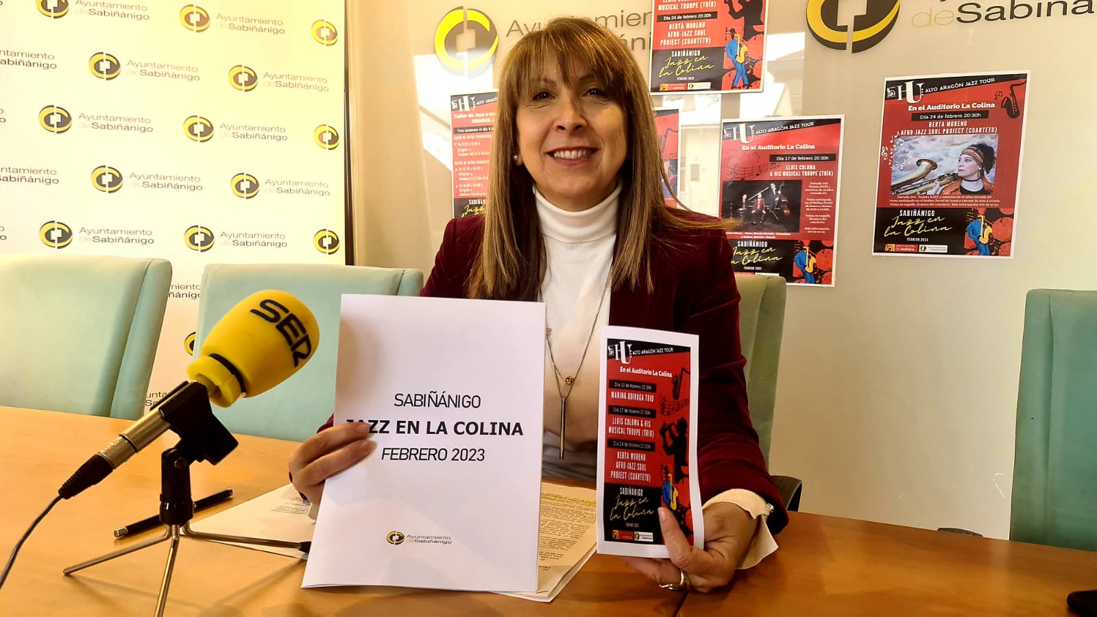 Berta Fernández, alcaldesa y concejal de Cultura, presentaba la 19º edición del ciclo de jazz de Sabiñánigo