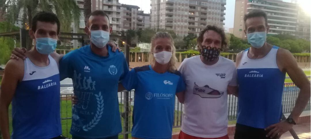 Franc Beneyto junto a Moha Rida, Youssef Ahatach, Juanra Pous y la gandiense Isa Gregori.