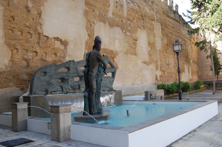 Fuente de la calle ancha remodelada recientemente