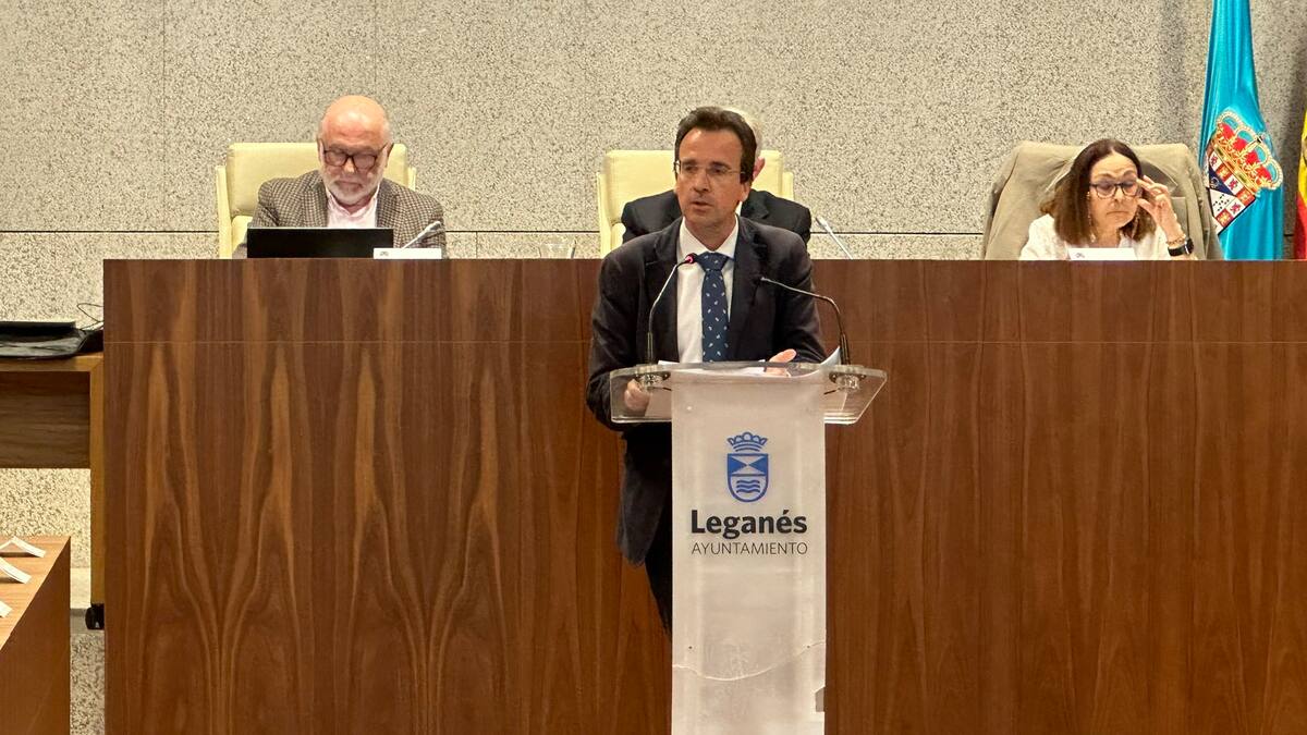 Miguel Ángel Recuenco, alcalde de Leganés, anuncia el futuro instituto de Solagua