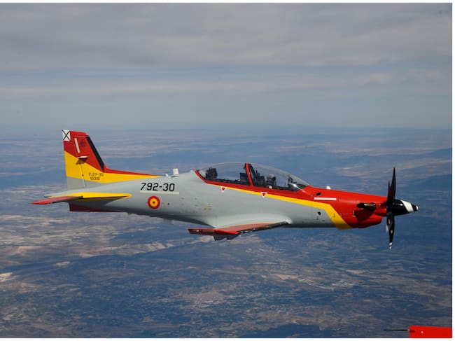 SAN JAVIER (MURCIA), 27/04/2026.- Las instantáneas del vuelo fueron tomadas en las últimas semanas en la Academia General del Aire y del Espacio de San Javier (Murcia), durante su segundo vuelo en solitario. En esta ocasión, al tratarse de su segundo vuelo, las fotografías se realizaron desde otro avión que volaba en paralelo. No se hizo así durante su primer vuelo en solitario, siguiendo los protocolos habituales en la suelta. EFE/ Casa Real SOLO USO EDITORIAL/SOLO DISPONIBLE PARA ILUSTRAR LA NOTICIA QUE ACOMPAÑA (CRÉDITO OBLIGATORIO)