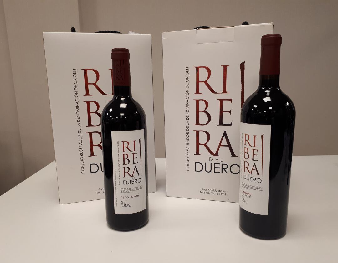 Botellas con etiqueta genérica del Consejo Regulador