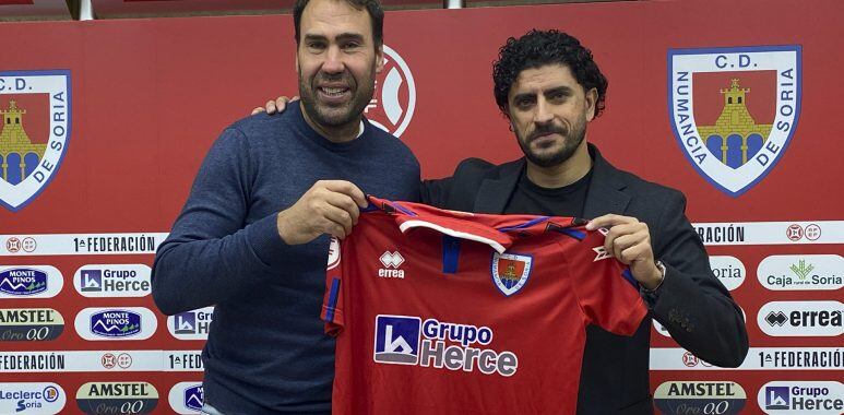 Iñaki Bea, en su presentación como entrenador del Numancia.