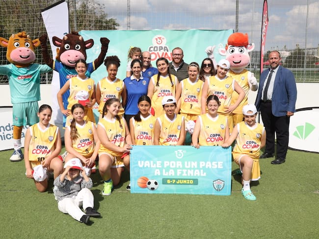 C.B. Coria, ganadoras de Baloncesto Femenino de la 13ª Copa COVAP en San Juan de Aznalfarache
