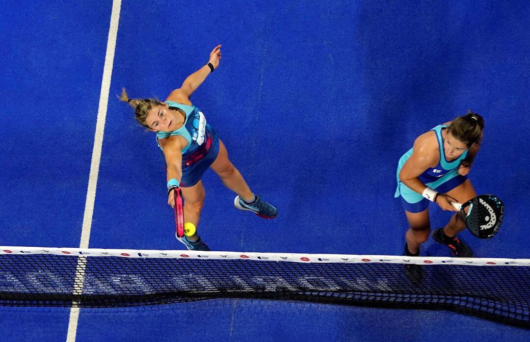 Alejandra Salazar y Ariana Sánchez, campeonas del Estrella Damm Open