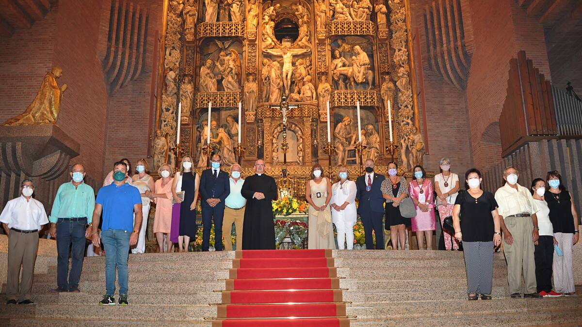 Ángel Lasheras toma posesión como nuevo rector en el Día de la Virgen de Torreciudad