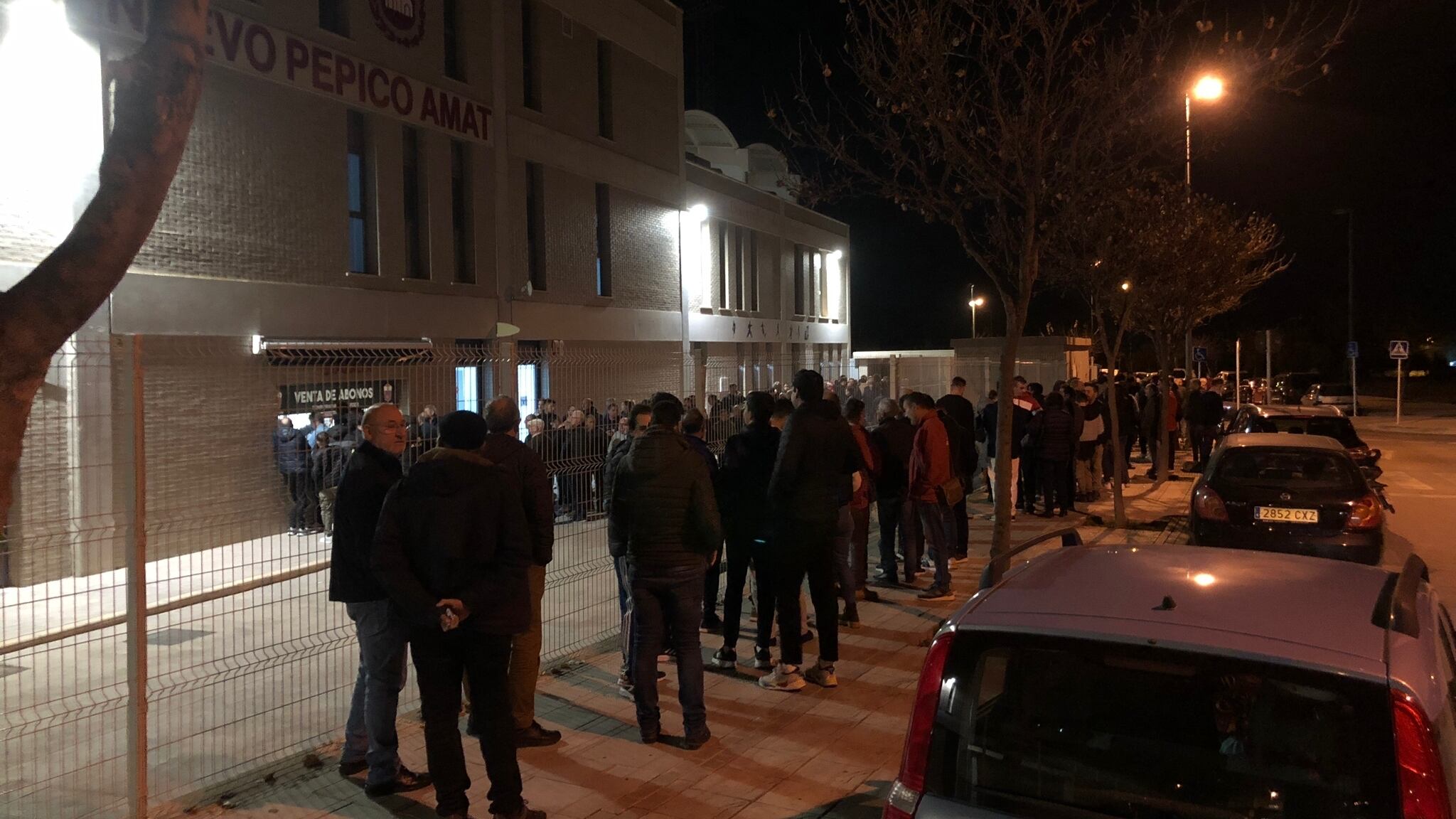 Las colas en las puertas del Nuevo Pepico Amat han sido la nota predominante desde la apertura de las taquillas