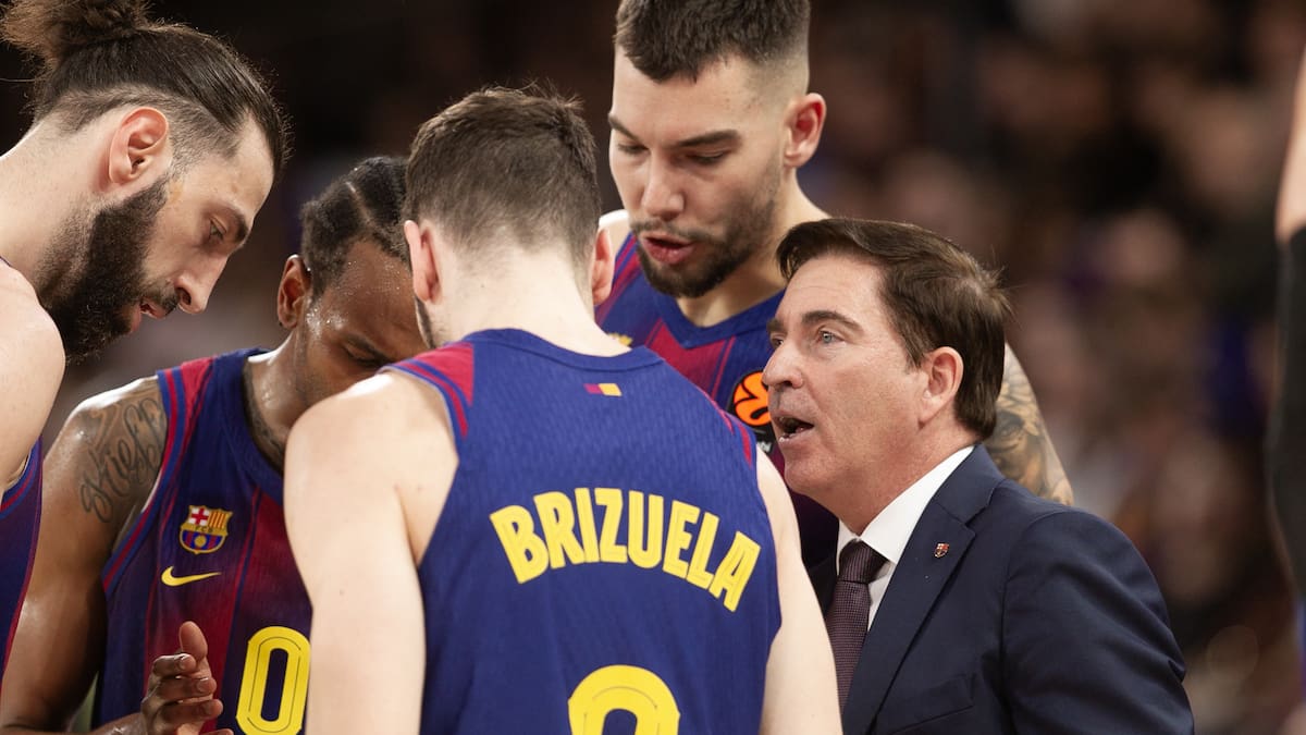 La caída libre del Barça: del paso atrás en 2023 por mirar al fútbol a la exigencia de Xavi Pascual que ha terminado de romper al equipo