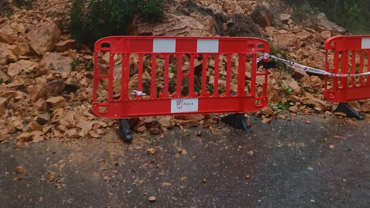 El castillo de Xàtiva permanecerá cerrado hoy por un desprendimiento en la carretera de acceso a consecuencia de las lluvias